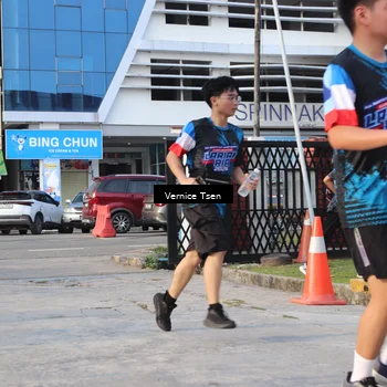 Runner Photo 7782609