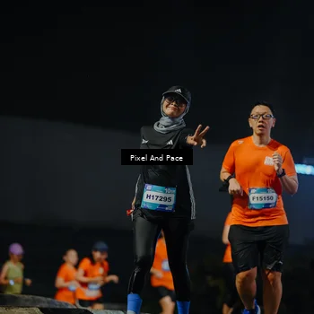Runner Photo 7782640