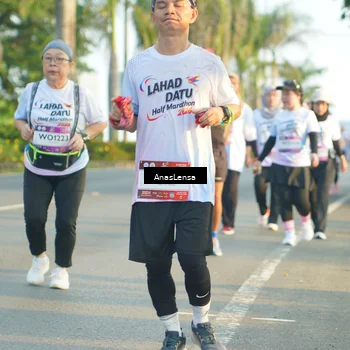 Runner Photo 7782647