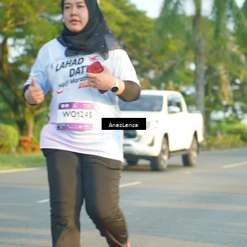 Runner Photo 7782648