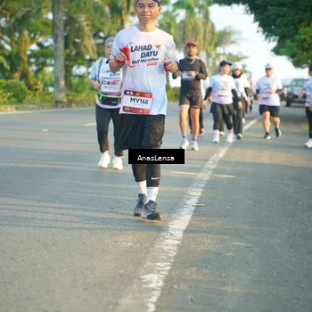 Runner Photo 7782660