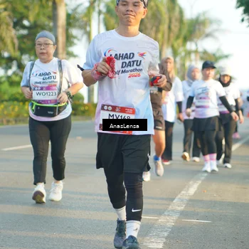 Runner Photo 7782664