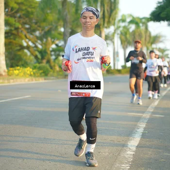 Runner Photo 7782673