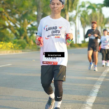 Runner Photo 7782681