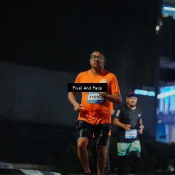Runner Photo 7782811
