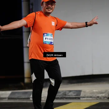 Runner Photo 7782847