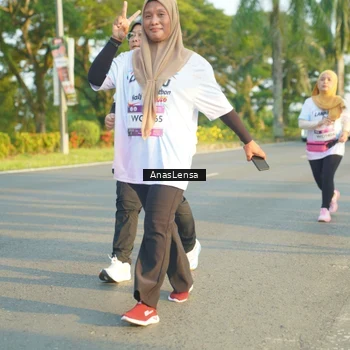 Runner Photo 7782859