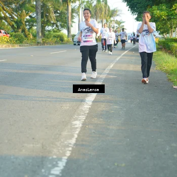 Runner Photo 7782940