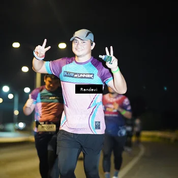 Runner Photo 7783021