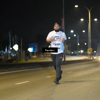 Runner Photo 7783046