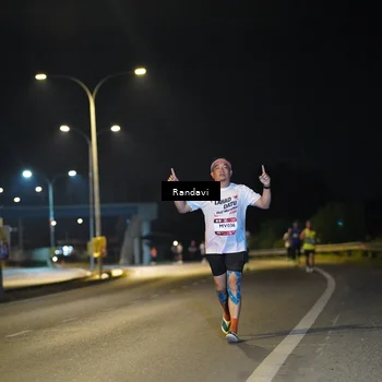Runner Photo 7783122