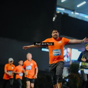 Runner Photo 7783140