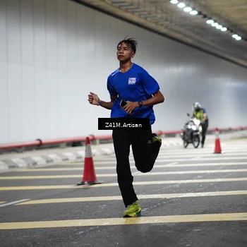 Runner Photo 7783191