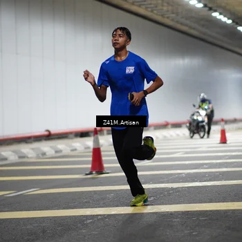 Runner Photo 7783201