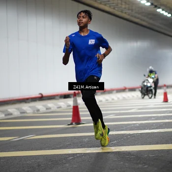 Runner Photo 7783251
