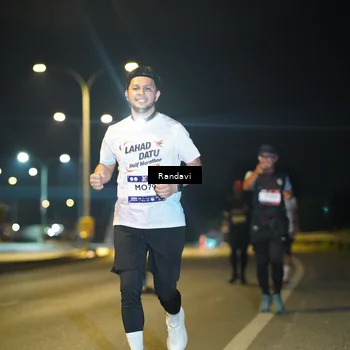 Runner Photo 7783295
