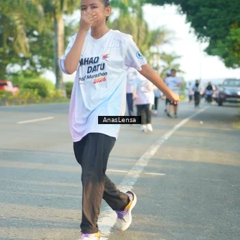 Runner Photo 7783395