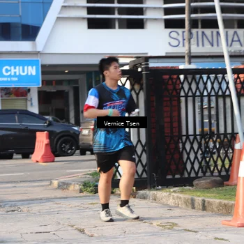 Runner Photo 7783468