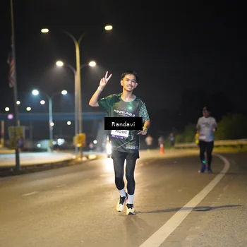 Runner Photo 7783512