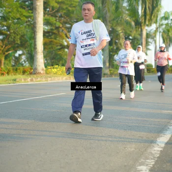 Runner Photo 7783522