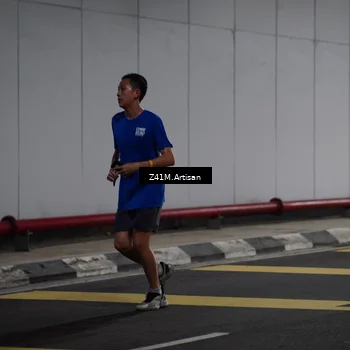 Runner Photo 7783538