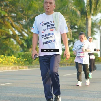Runner Photo 7783544