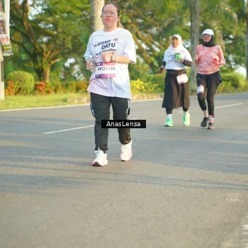Runner Photo 7783563