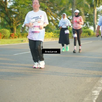 Runner Photo 7783573