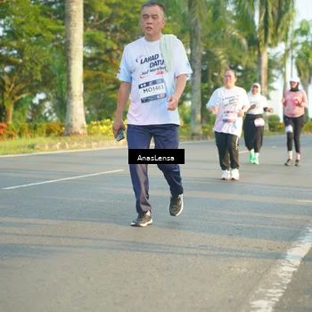 Runner Photo 7783576