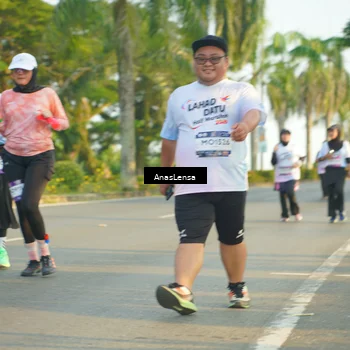 Runner Photo 7783613