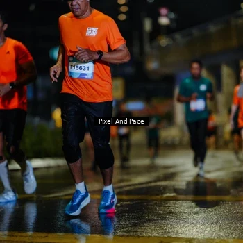 Runner Photo 7783825