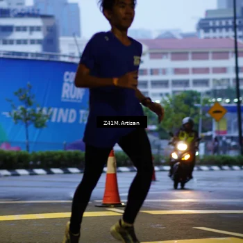 Runner Photo 7783836