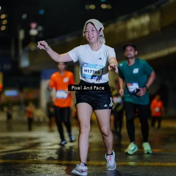 Runner Photo 7783968