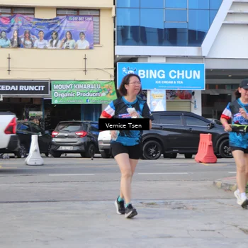 Runner Photo 7784018
