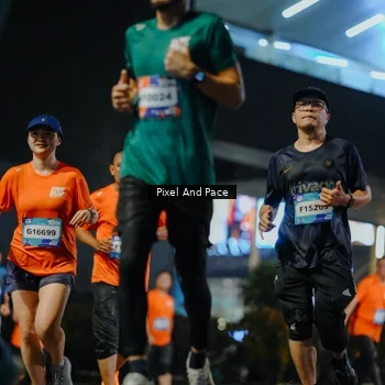 Runner Photo 7784053