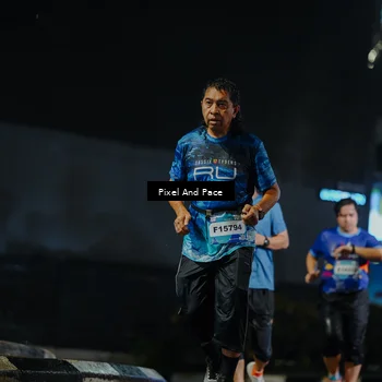 Runner Photo 7784072