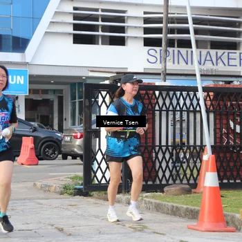 Runner Photo 7784079