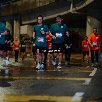 Runner Photo 7784097