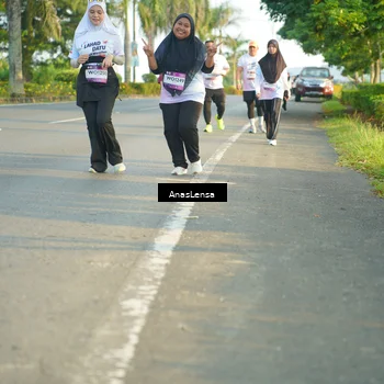Runner Photo 7784128