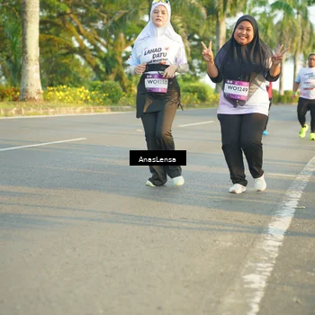 Runner Photo 7784153