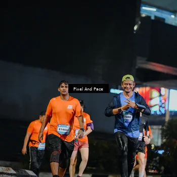 Runner Photo 7784192
