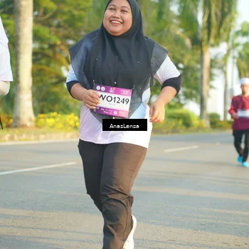 Runner Photo 7784208