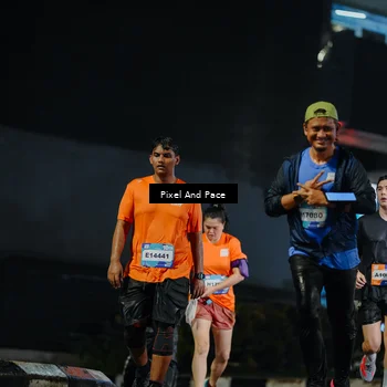 Runner Photo 7784233