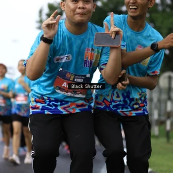 Runner Photo 7784249