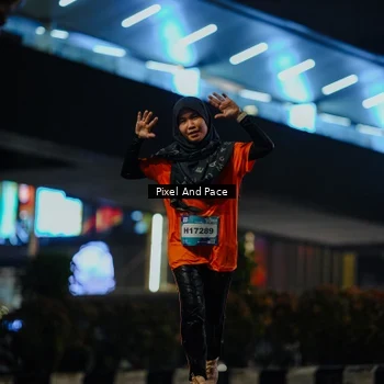 Runner Photo 7784280