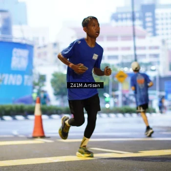 Runner Photo 7784283