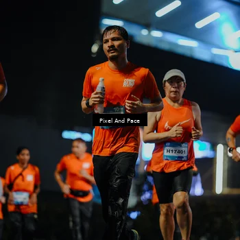 Runner Photo 7784295
