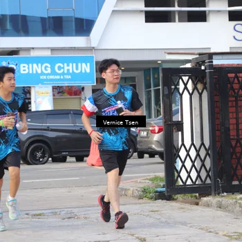 Runner Photo 7784358