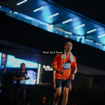 Runner Photo 7784412