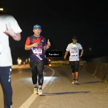 Runner Photo 7784413
